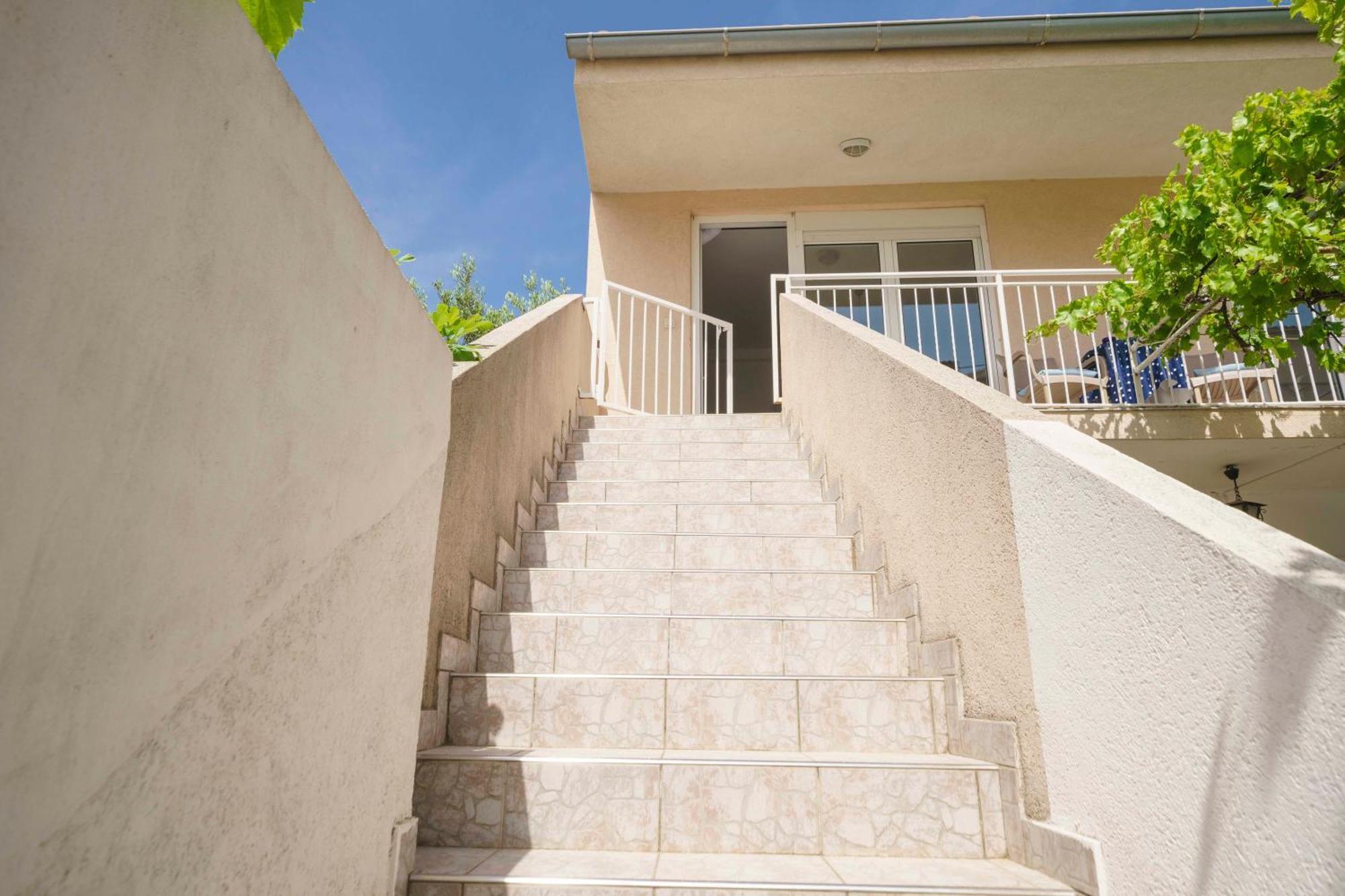Apartments Vitis - City Centre - Free Parking Vodice Zewnętrze zdjęcie